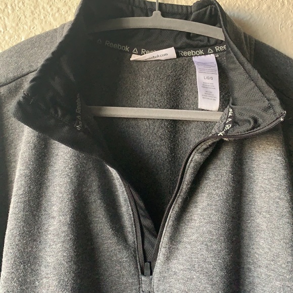 Men’s Reebok quarter zip pullover - Picture 3 of 9